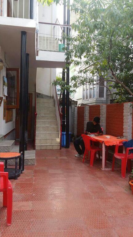 Srīnagar Taj Guest House מראה חיצוני תמונה